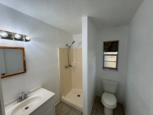 5609 20th St W, Bradenton, FL 34207