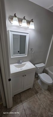 1218 7th St W, Bradenton, FL 34205