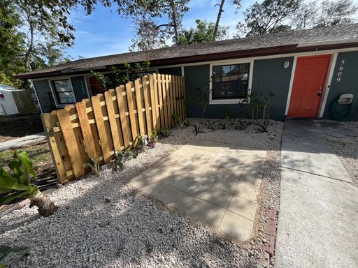 5609 20th St W, Bradenton, FL 34207