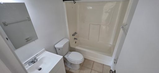 2214 30th Ave W, Bradenton, FL 34205