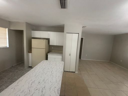 929 33rd Ave W, Bradenton, FL 34205