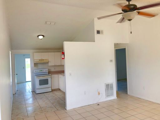 2306 30th Ave W, Bradenton, FL 34205