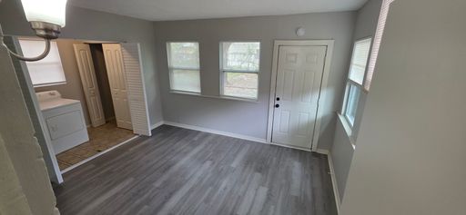 2425 Dixie Ave, Sarasota, FL 34234