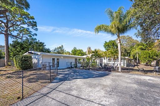 2213 Wason Rd, #2, Sarasota, FL 34231