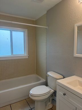 1200 70th St. N, Unit 10, St. Petersburg, FL 33710