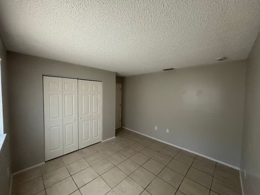 929 33rd Ave W, Bradenton, FL 34205
