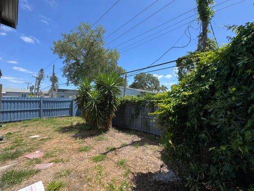 1106 50th Ave W, Bradenton, FL 34207