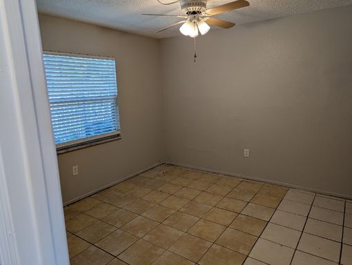 5607 20th St W, Bradenton, FL 34207