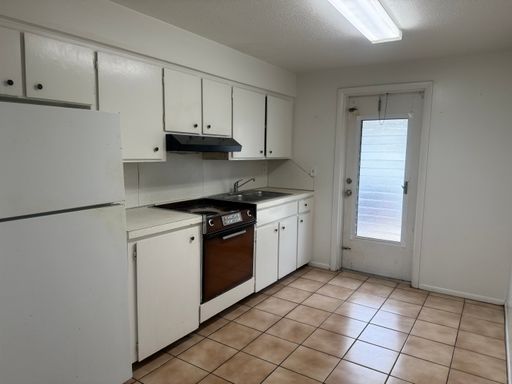 1209 11th Ave W, Unit B, Palmetto, FL 34221