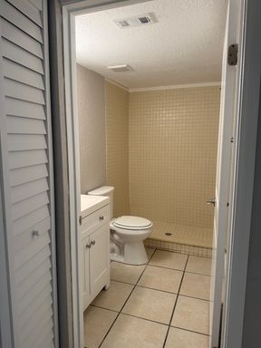 1200 70th St. N, Unit 10, St. Petersburg, FL 33710