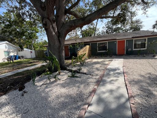 5609 20th St W, Bradenton, FL 34207