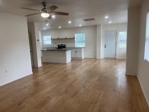 2021 3rd Ave E , Bradenton, FL 34208