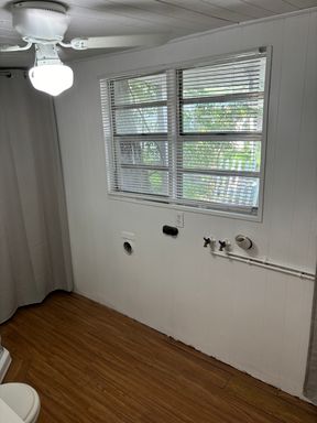 906 50th Ave Plz W, Bradenton, FL 34207