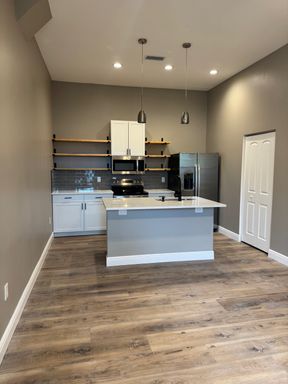 923 Hagle Park Rd, Bradenton, FL 34212