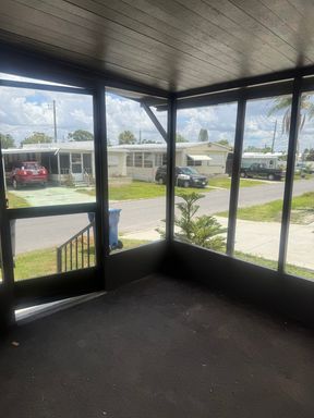 512 51st Ave Dr W, Bradenton, FL 34207