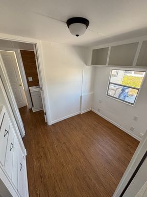 710 51st Ave Dr W, Bradenton, FL 34207