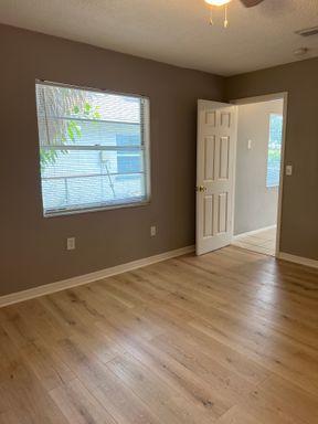 6024 1st St E, Unit A, Bradenton, FL 34203