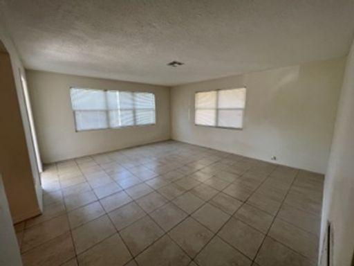 5831 13th St Ct E, Unit A, Bradenton, FL 34203