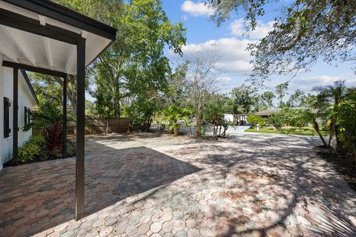 818 28th St Cir E, Bradenton, FL 34208