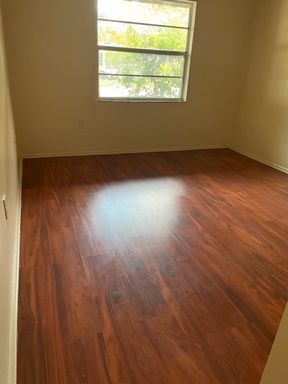 710 25th St W, Bradenton, FL 34205