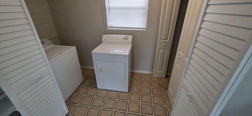 2425 Dixie Ave, Sarasota, FL 34234