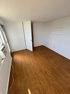 710 51st Ave Dr W, Bradenton, FL 34207