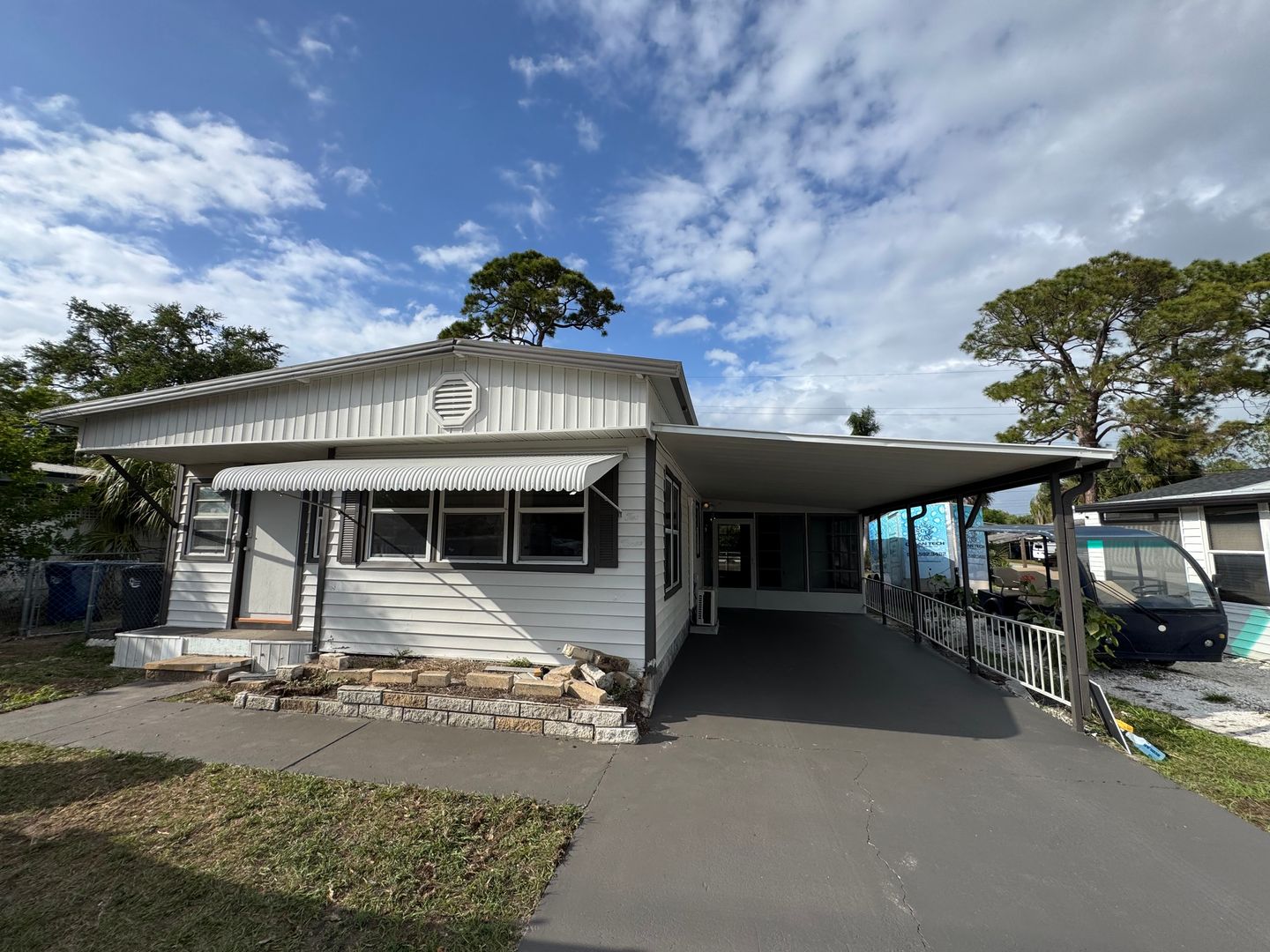 Bradenton Apartment: 203 52nd Ave Blvd W