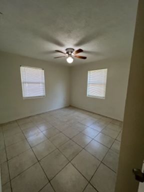 5831 13th St Ct E, Unit A, Bradenton, FL 34203