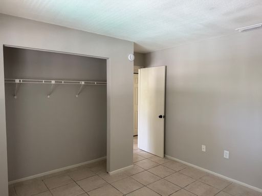 931 33rd Ave W, Bradenton, FL 34205