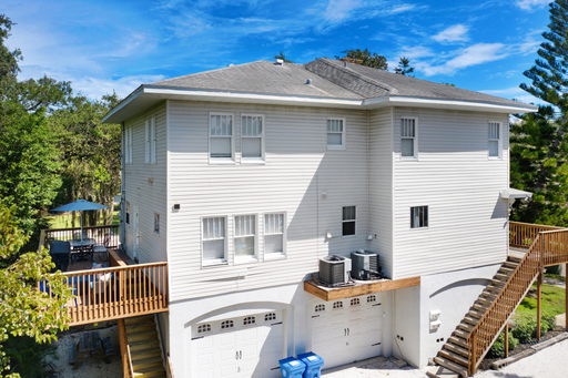 VACA or Short Term rental Beautiful Furnished Upper Level 2 Bedroom on Canal – photo 1