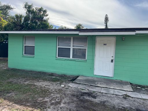 3007 14th St E, Bradenton 34208