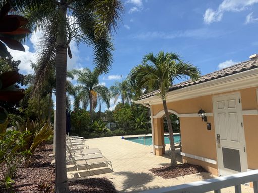 1603 Napoli Dr W, Sarasota, FL 34232