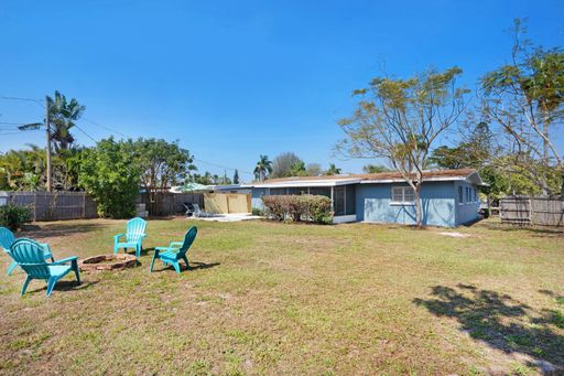 2001 25th Ave W, Bradenton, FL 34205