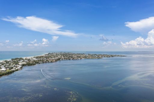 2001 25th Ave W, Bradenton, FL 34205