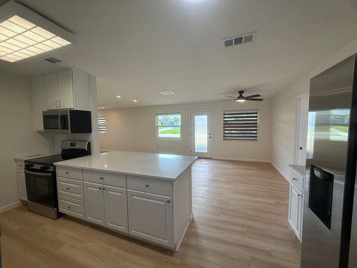 432 51st St W, Palmetto, FL 34221