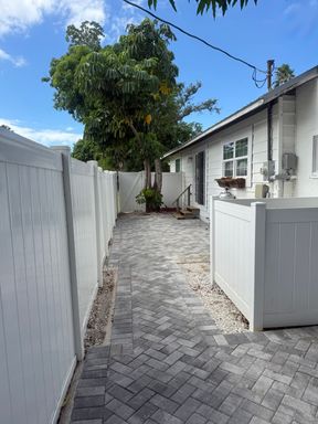 717 84th ST NW, Bradenton, FL 34209