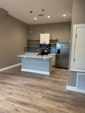 923 Hagle Park Rd, Bradenton, FL 34212