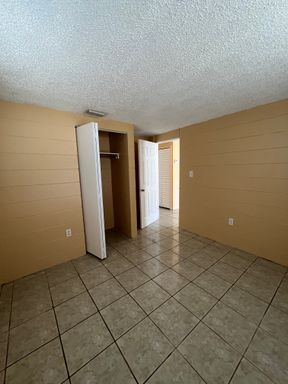3007 14th St E, Bradenton 34208