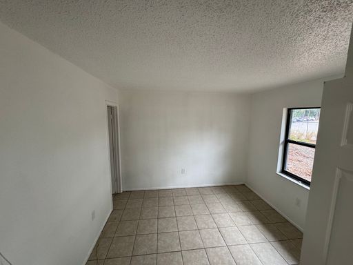 5609 20th St W, Bradenton, FL 34207