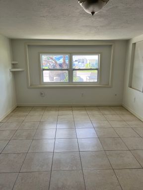 5831 13th St Ct E, Unit C, Bradenton, FL 34203