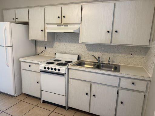 1208 12th Ave W, Unit B, Palmetto, FL 34221