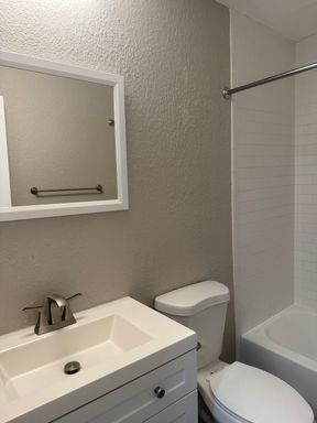 1200 70th St. N - 8, St. Petersburg, FL 33710