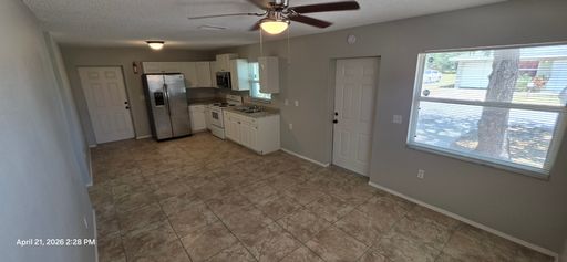 1218 7th St W, Bradenton, FL 34205