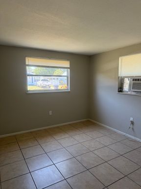 1208 12th Ave W, Unit B, Palmetto, FL 34221