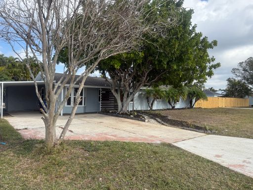 432 51st St W, Palmetto, FL 34221
