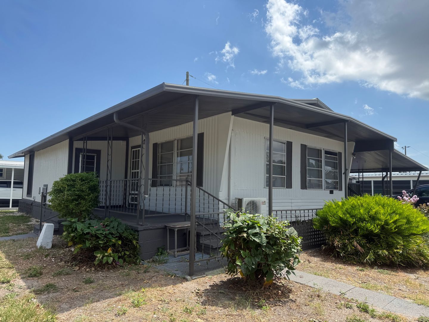 Bradenton House: 1117 49th Ave Terr W
