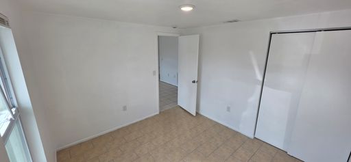 2214 30th Ave W, Bradenton, FL 34205