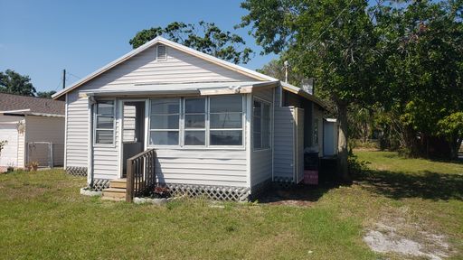 1229 11th Ave W, Palmetto, FL 34221