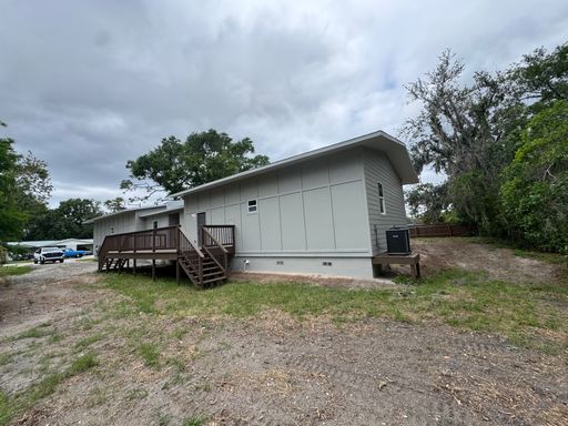 923 Hagle Park Rd, Bradenton, FL 34212