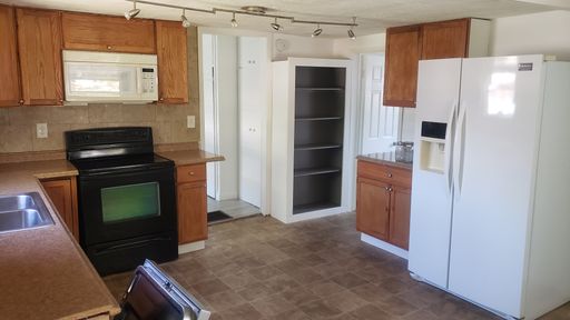 1229 11th Ave W, Palmetto, FL 34221